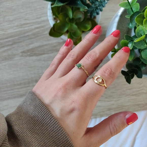 3/$20 GREEN ADVENTURINE CRYSTAL RING - Picture 2 of 3